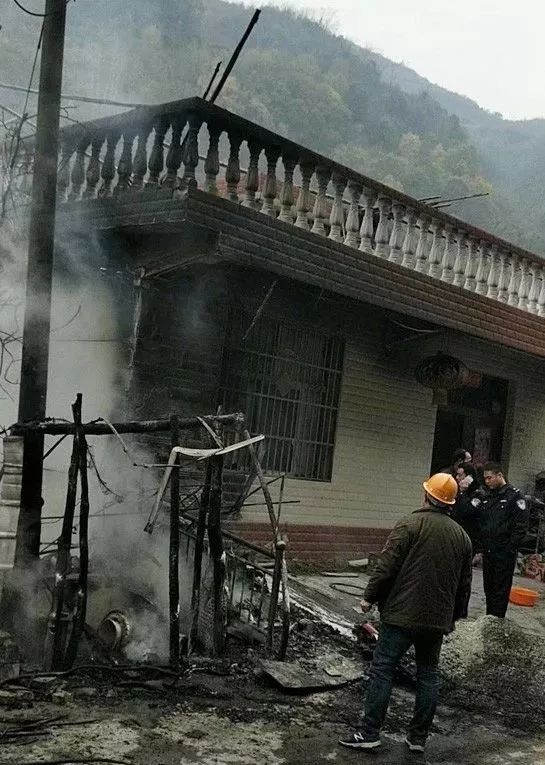 村道因高温热胀隆起，现象解析与应对策略