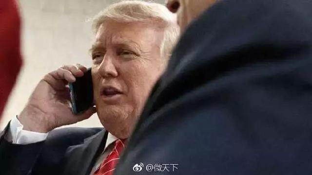 特朗普正威胁苹果，自己iPhone响不停