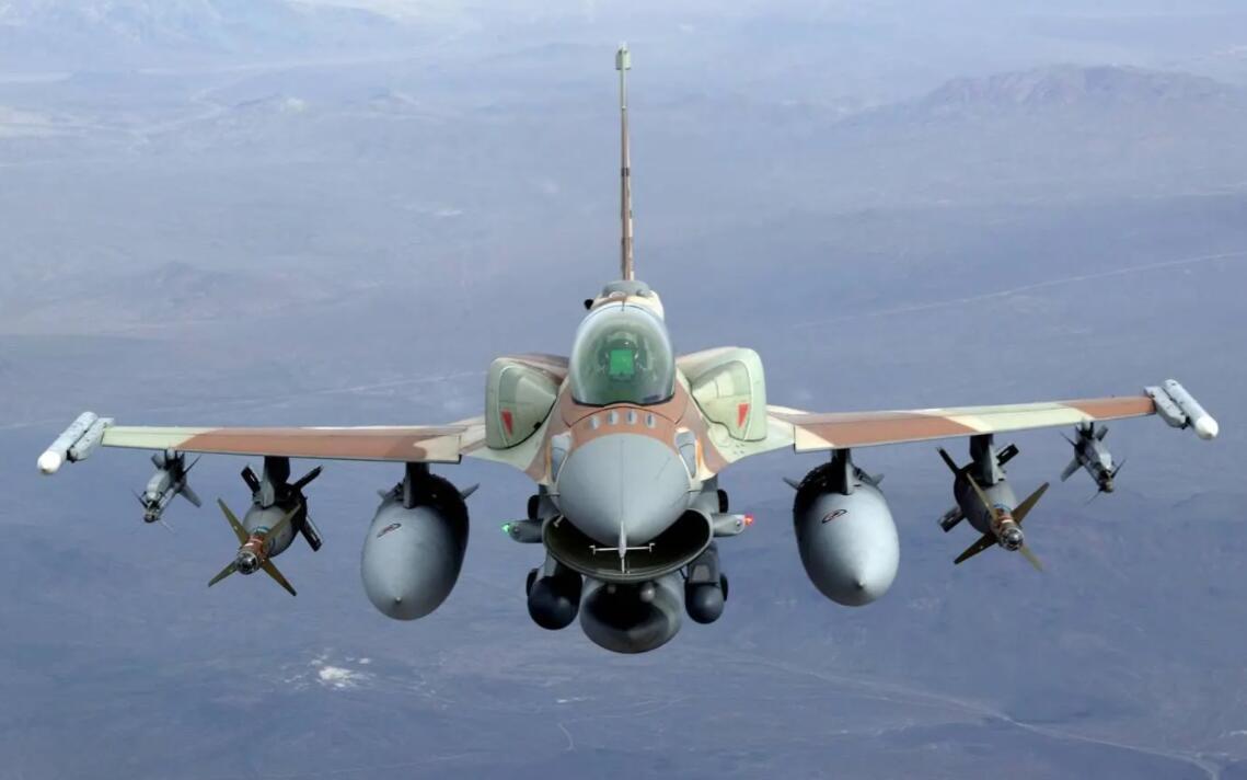 歼10C与F-16在巴基斯坦对抗，空中力量的较量