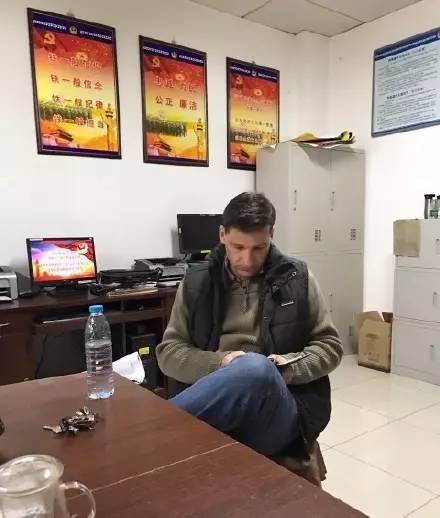 县城职场迎来大厂高管，打工人更累了？