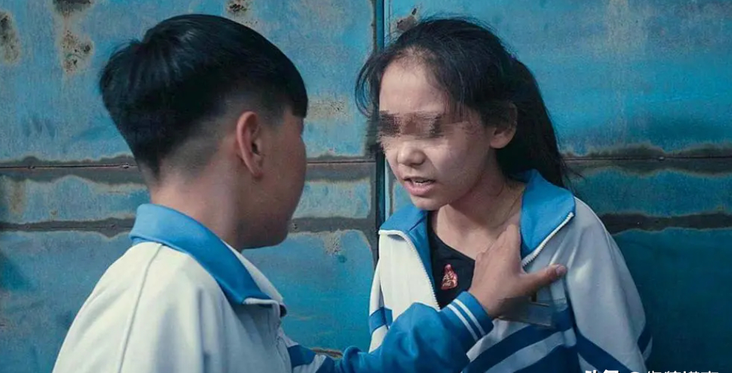 初中生偷拍女生事件，家长被当庭训诫的反思