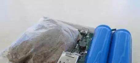充电宝在飞机上自燃，其主人怎么办？