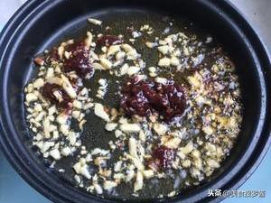 外卖员不再强制办健康证引发网友热议