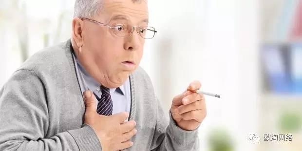 小伙上班被迫吸四年二手烟疑患肺癌，警钟长鸣，我们需要无烟环境