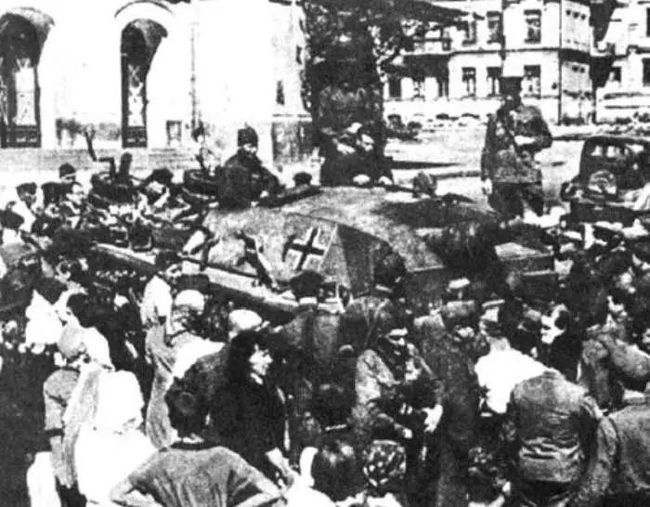 基辅1941，历史的硝烟与战火中的坚韧