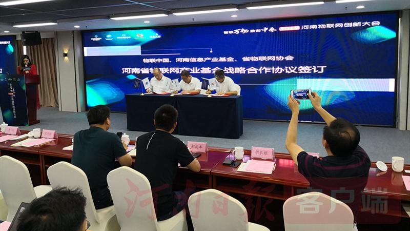 河南三女子酒后推小汽车回家的奇妙经历
