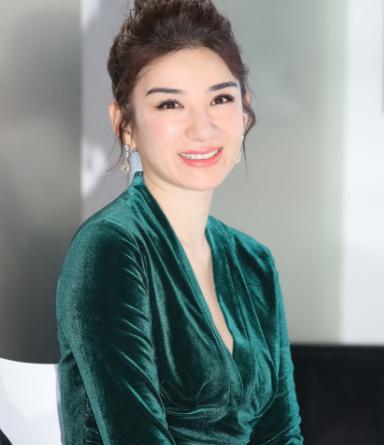 黄奕的女儿正名黄奕的女儿正名揭晓，星二代的成长之路与家庭教育的启示