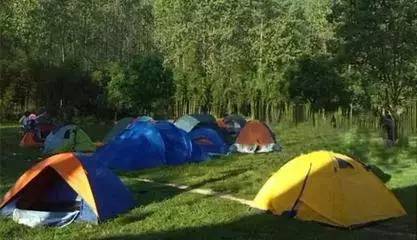 游客带帐篷到沙滩被收费 当地通报