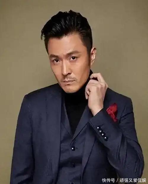 哪个男明星42岁哪个男明星42岁，魅力不减，星光熠熠